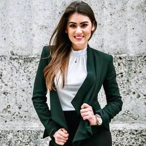 Meet your Posher, Angelique